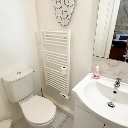 Paul Louis Landes Apartment